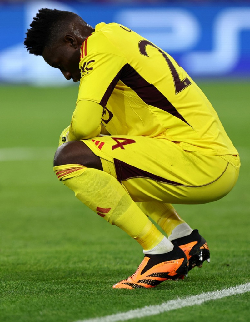 Ten Hag: Onana mun koma til baka
