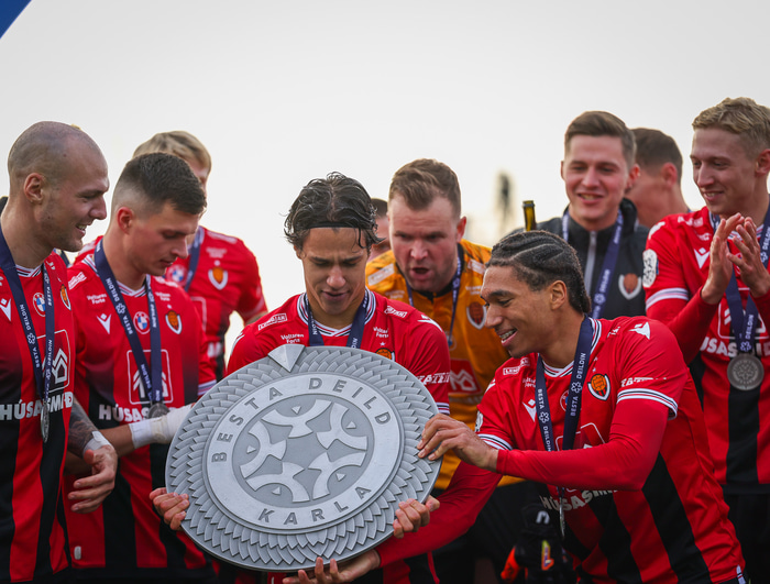 Varð Íslands- og bikarmeistari með Víkingi á síðasta tímabili.