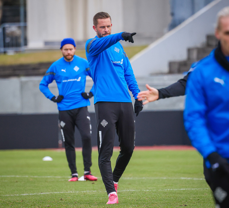 Gylfi með tvær milljónir á mánuði í laun?