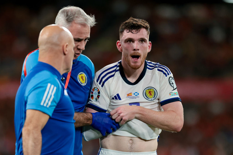 Robertson ekki meira með á árinu? - Gakpo byrjaður að æfa