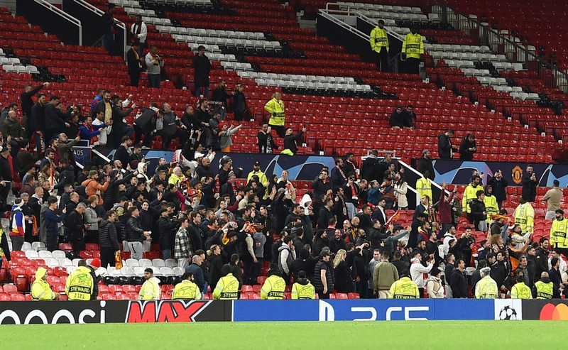 Stuðningsmenn Galatasaray svindluðu á miðasölukerfi Man Utd