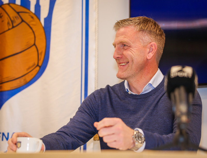 Rúnar Kristinsson á fréttamannafundinum í dag.