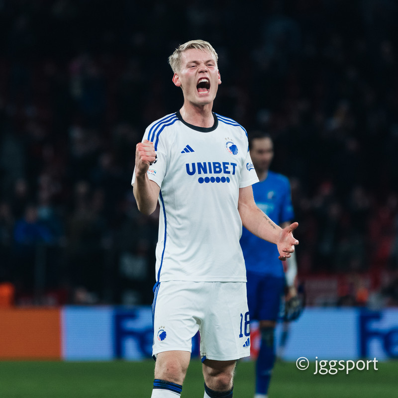 Orri Steinn fagnaði sigri gegn Manchester United í vetur.