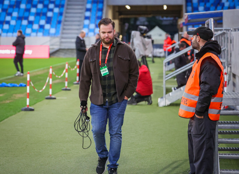 Aron Guðmundsson.