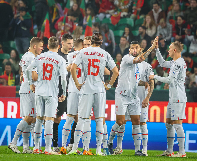 Ísland spilar á Wembley og í Rotterdam í júní.