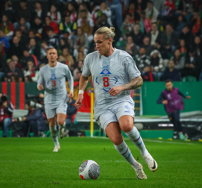 Arnór Sigurðsson er 24 ára.