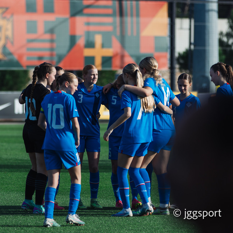 Myndaveisla 2: U15 tapaði gegn Portúgal í fyrradag