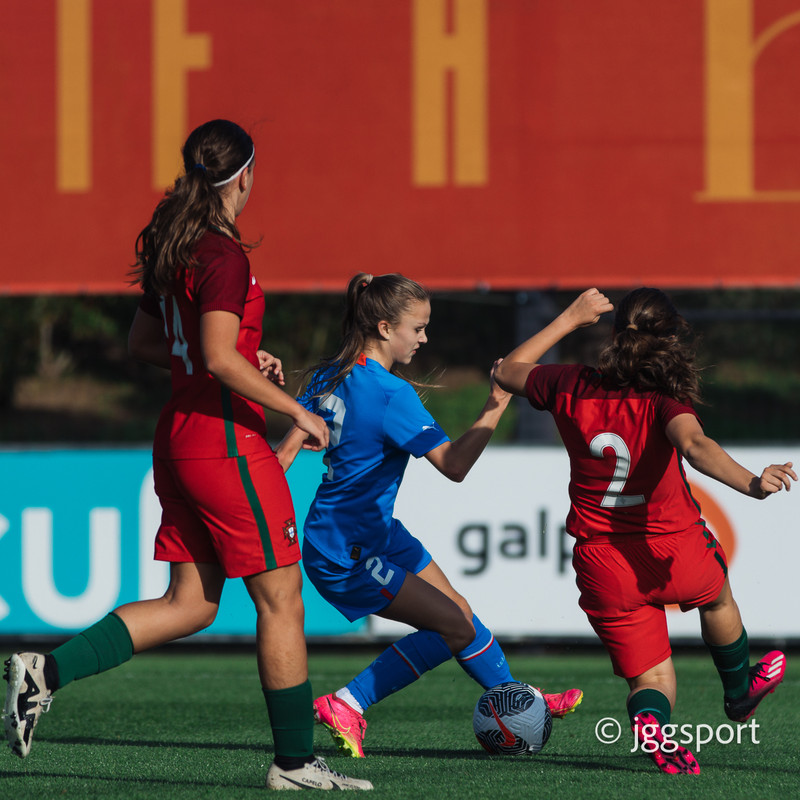 Myndaveisla 2: U15 tapaði gegn Portúgal í fyrradag
