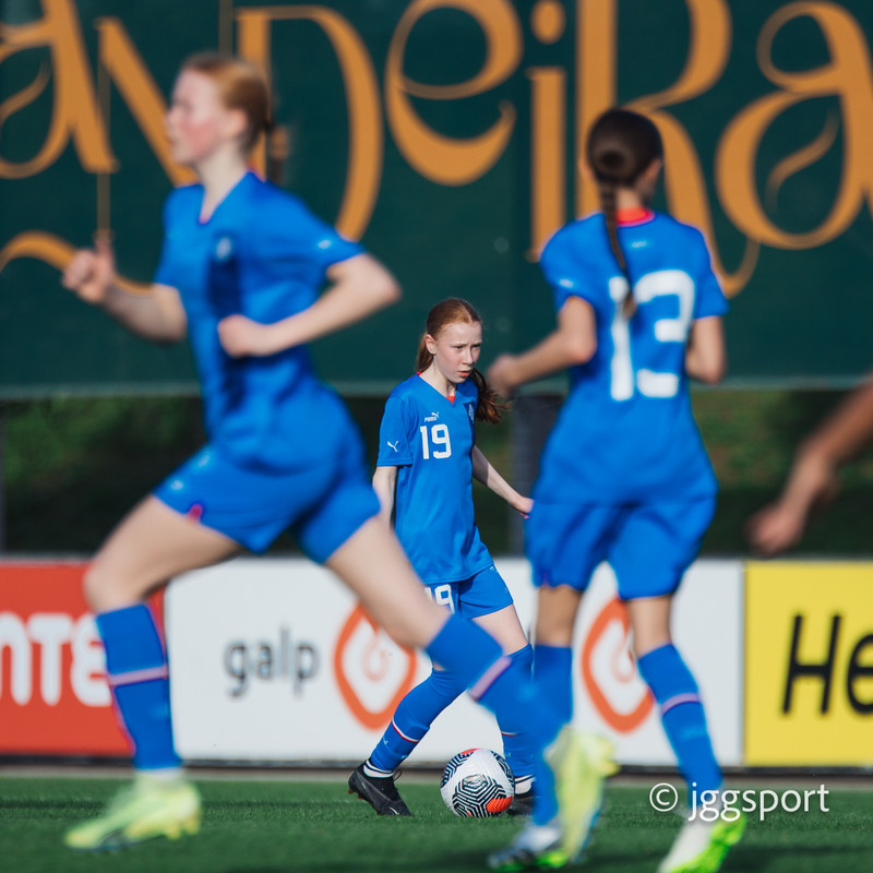 Myndaveisla 2: U15 tapaði gegn Portúgal í fyrradag