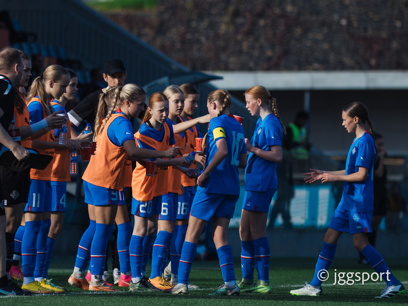 Myndaveisla 2: U15 tapaði gegn Portúgal í fyrradag