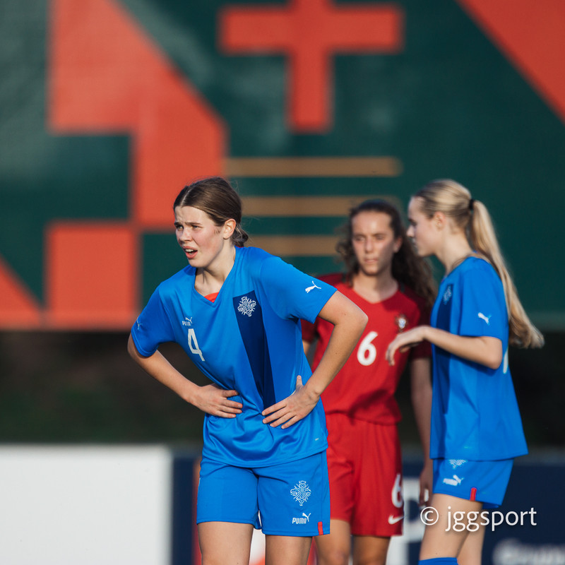 Myndaveisla 2: U15 tapaði gegn Portúgal í fyrradag