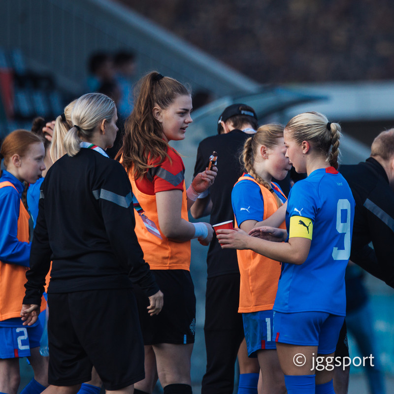 Myndaveisla 2: U15 tapaði gegn Portúgal í fyrradag