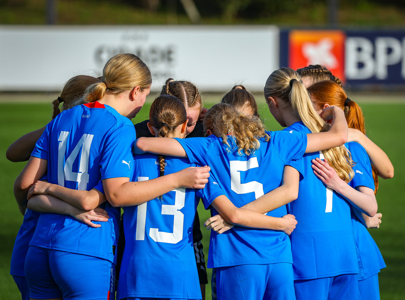 Myndaveisla 1: U15 tapaði gegn Portúgal í fyrradag