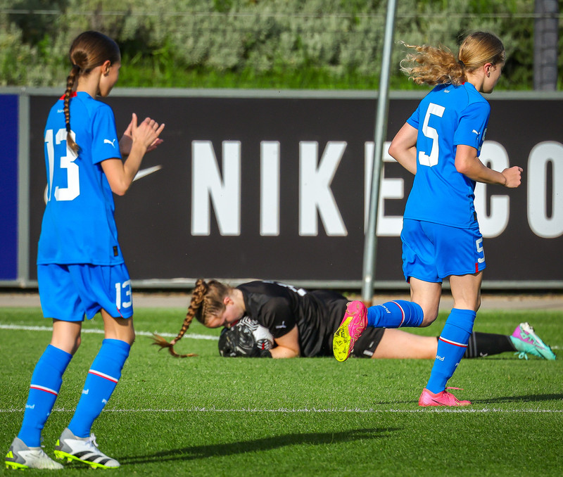 Myndaveisla 1: U15 tapaði gegn Portúgal í fyrradag