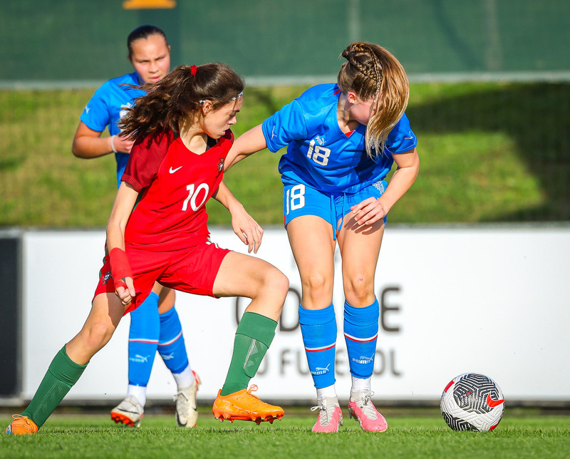 Myndaveisla 1: U15 tapaði gegn Portúgal í fyrradag