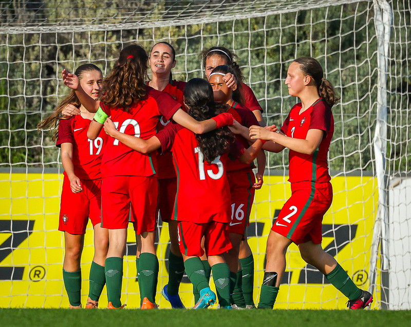 Myndaveisla 1: U15 tapaði gegn Portúgal í fyrradag