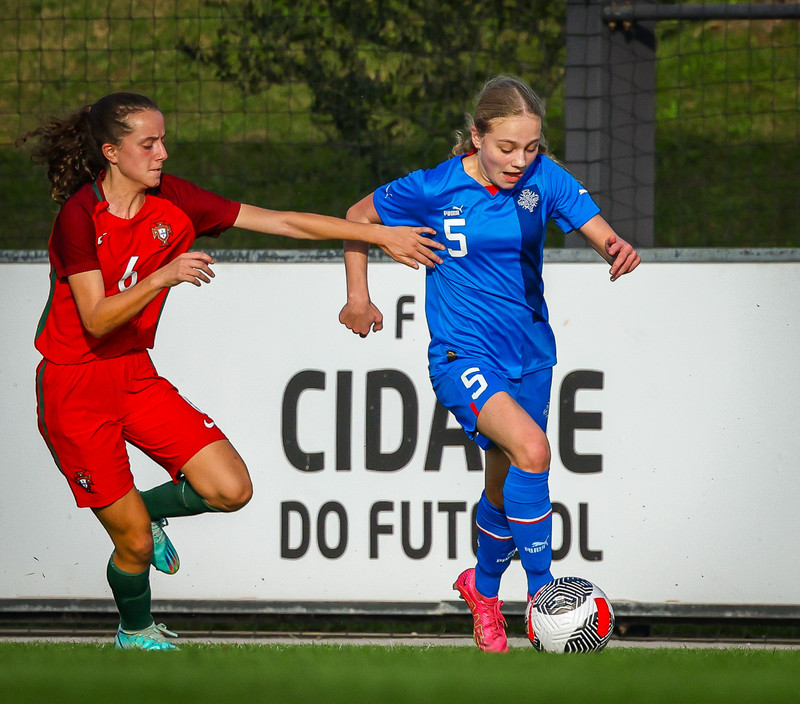 Myndaveisla 1: U15 tapaði gegn Portúgal í fyrradag