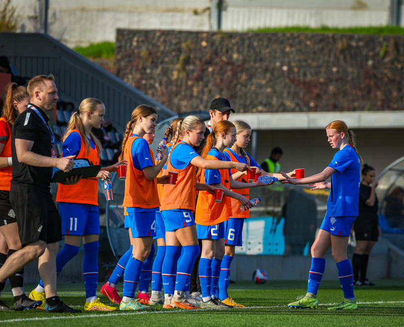 Myndaveisla 1: U15 tapaði gegn Portúgal í fyrradag