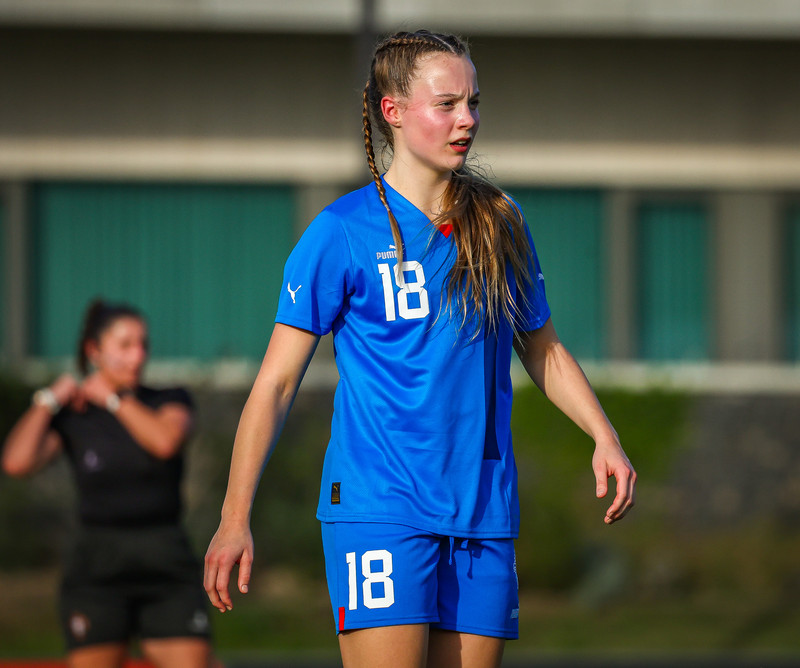 Myndaveisla 1: U15 tapaði gegn Portúgal í fyrradag