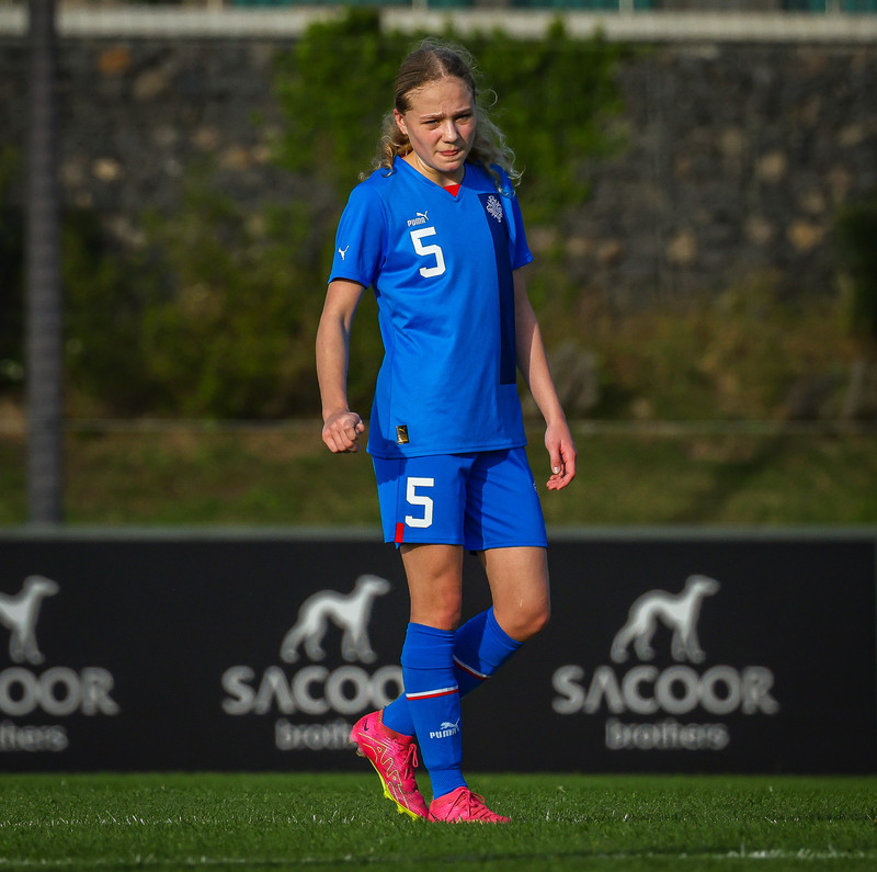 Myndaveisla 1: U15 tapaði gegn Portúgal í fyrradag