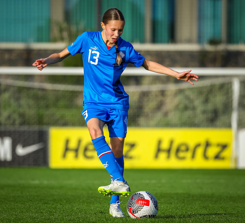 Myndaveisla 1: U15 tapaði gegn Portúgal í fyrradag