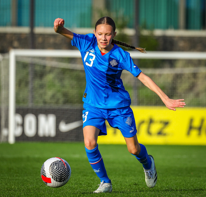 Myndaveisla 1: U15 tapaði gegn Portúgal í fyrradag