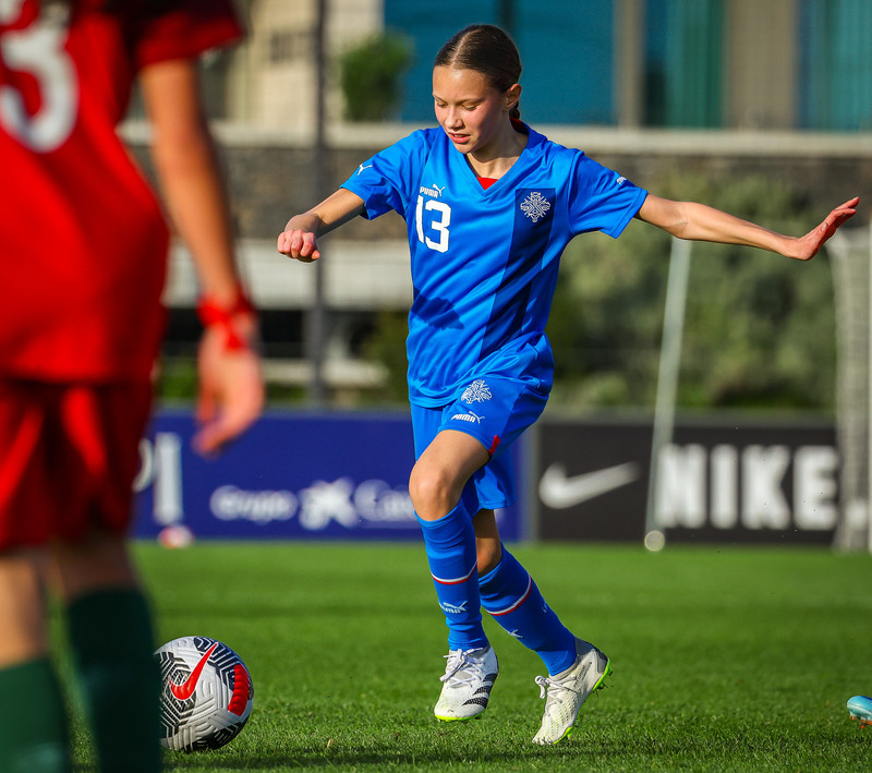 Myndaveisla 1: U15 tapaði gegn Portúgal í fyrradag