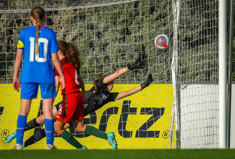 Myndaveisla 1: U15 tapaði gegn Portúgal í fyrradag