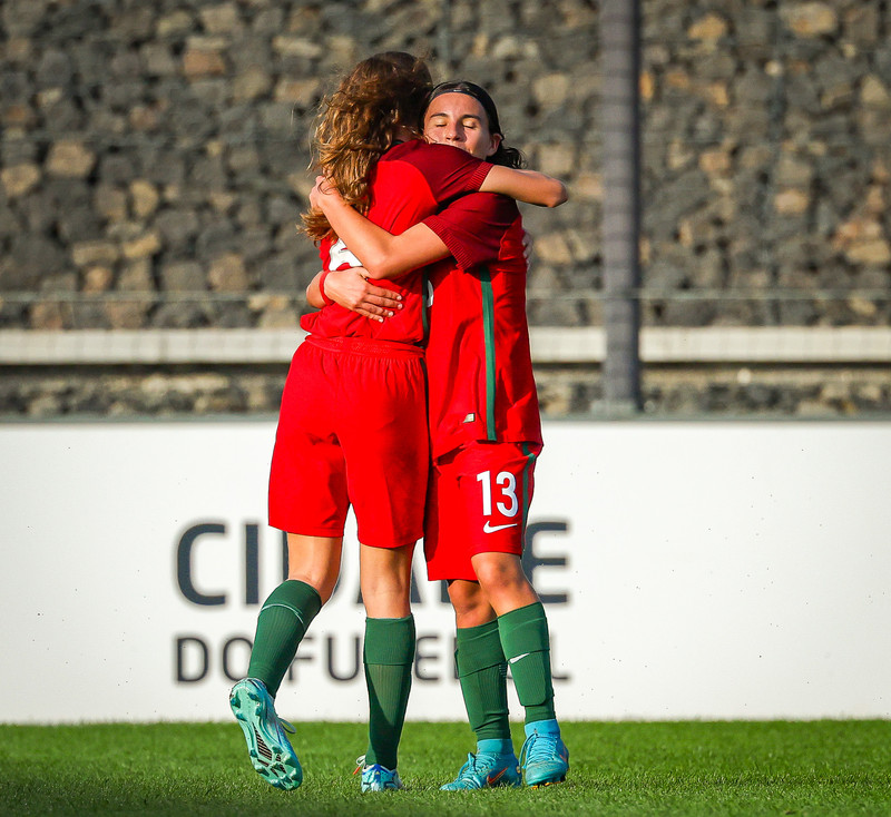 Myndaveisla 1: U15 tapaði gegn Portúgal í fyrradag