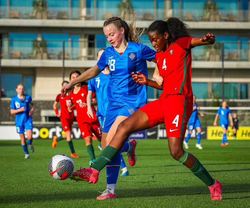 Myndaveisla 1: U15 tapaði gegn Portúgal í fyrradag