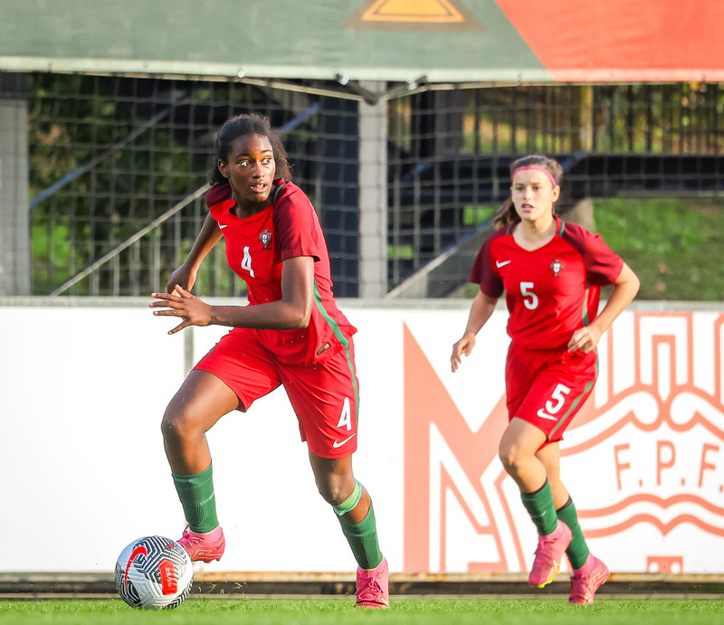 Myndaveisla 1: U15 tapaði gegn Portúgal í fyrradag