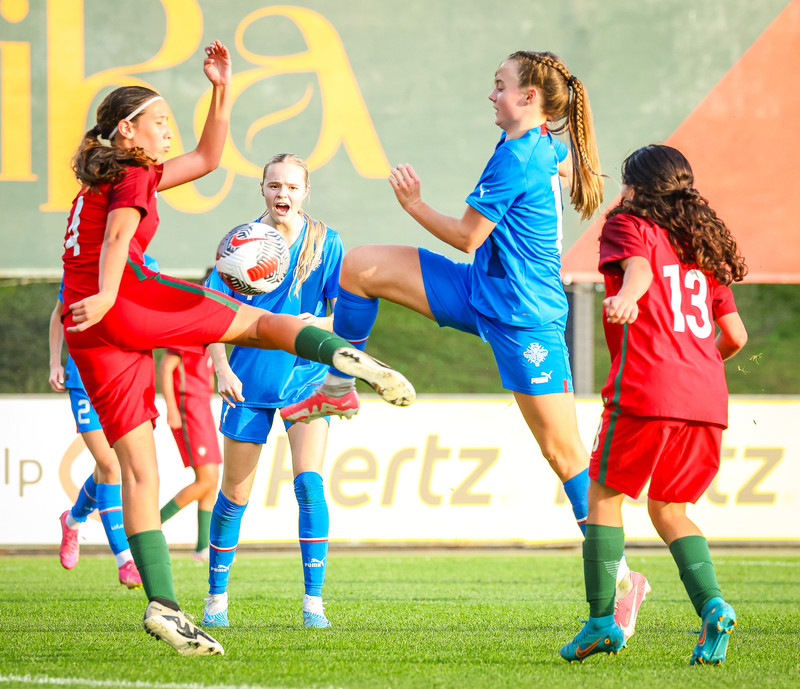 Myndaveisla 1: U15 tapaði gegn Portúgal í fyrradag