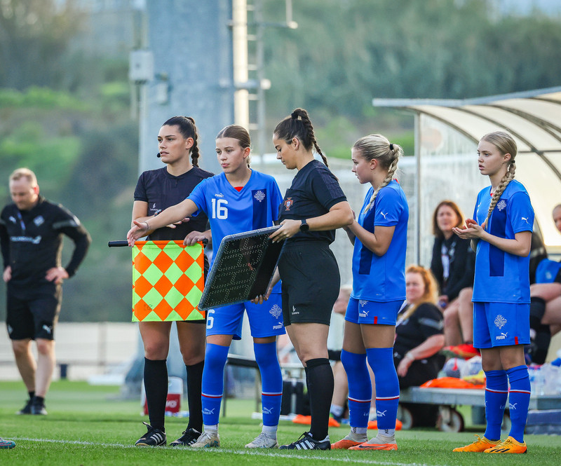 Myndaveisla 1: U15 tapaði gegn Portúgal í fyrradag