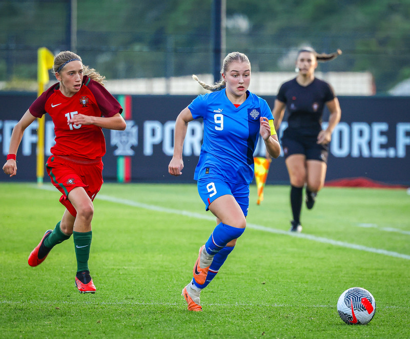 Myndaveisla 1: U15 tapaði gegn Portúgal í fyrradag