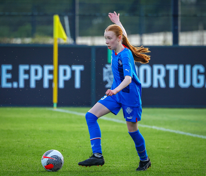 Myndaveisla 1: U15 tapaði gegn Portúgal í fyrradag