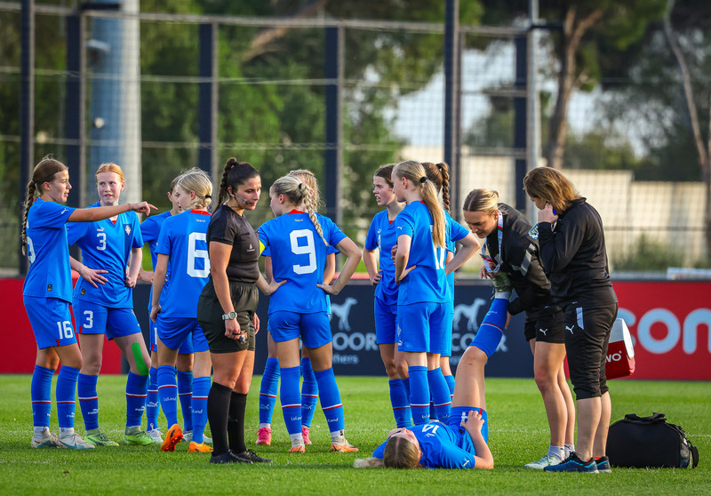 Myndaveisla 1: U15 tapaði gegn Portúgal í fyrradag