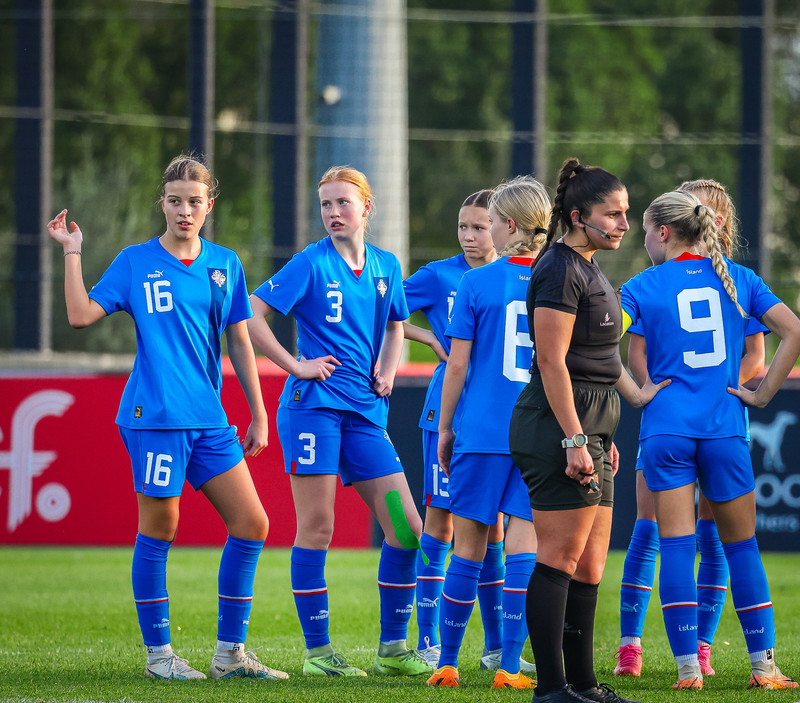 Myndaveisla 1: U15 tapaði gegn Portúgal í fyrradag