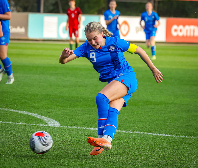 Myndaveisla 1: U15 tapaði gegn Portúgal í fyrradag