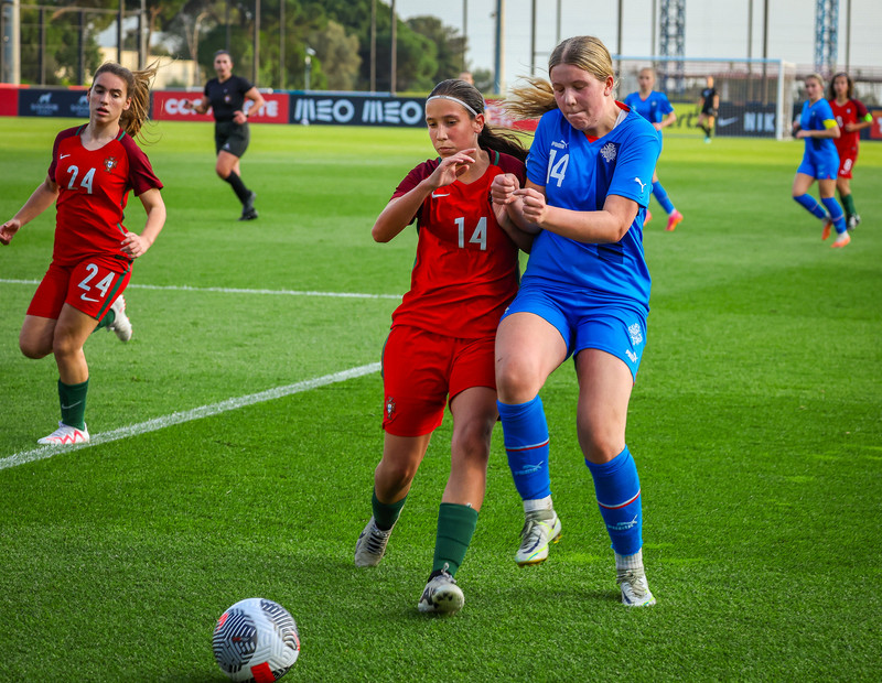 Myndaveisla 1: U15 tapaði gegn Portúgal í fyrradag