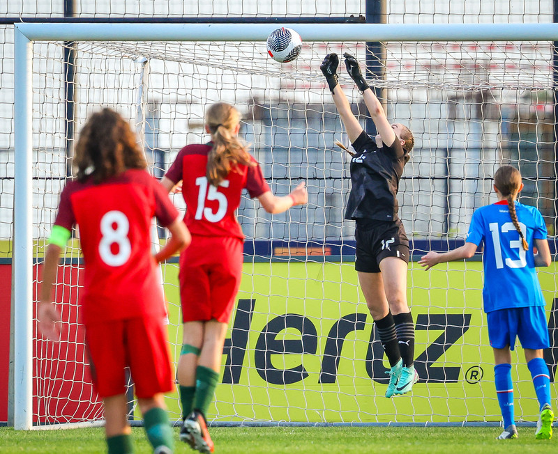 Myndaveisla 1: U15 tapaði gegn Portúgal í fyrradag