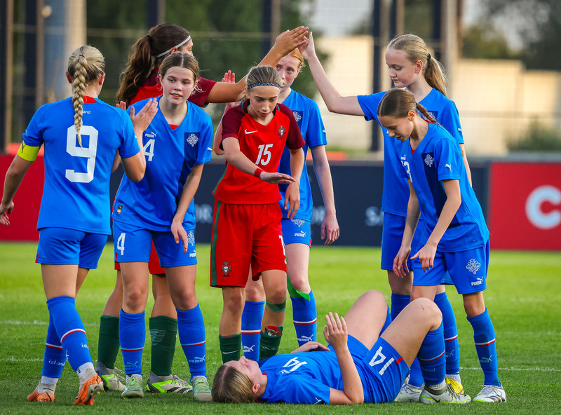 Myndaveisla 1: U15 tapaði gegn Portúgal í fyrradag