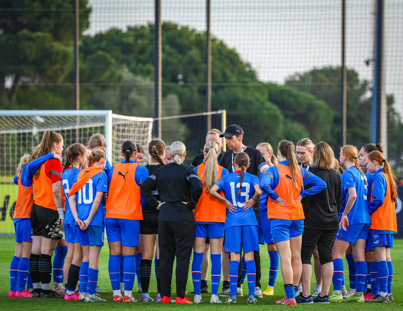 Myndaveisla 1: U15 tapaði gegn Portúgal í fyrradag