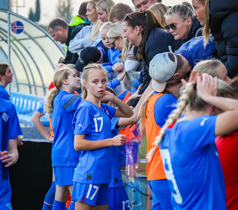 Myndaveisla 1: U15 tapaði gegn Portúgal í fyrradag