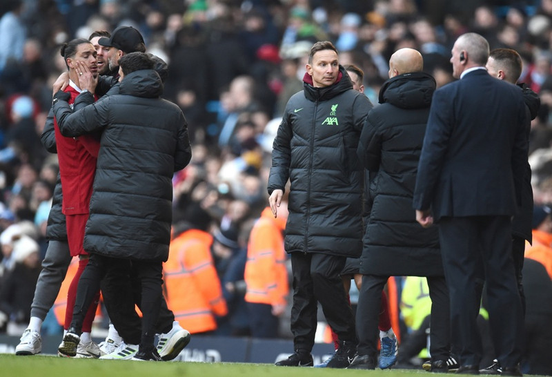 Guardiola um rifrildið við Nunez: Hann er bara sterkari en ég