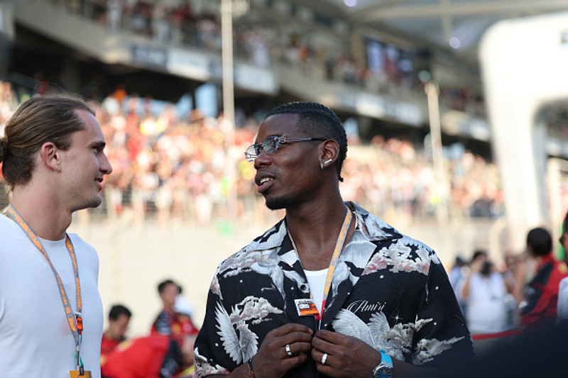 Pogba fékk góðar fréttir í gær, má snúa aftur á völlinn fljótlega.