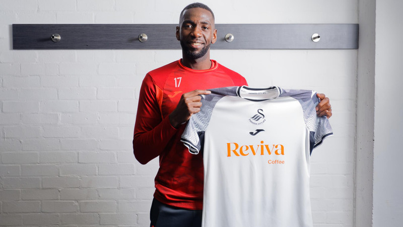 Yannick Bolasie semur við Swansea (Staðfest)