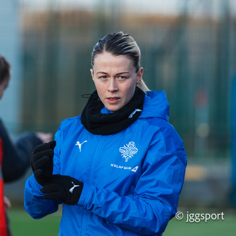 Sandra María æfði með strákum - Kannski leiðinleg að mæta og skipa fyrir en svona er ég