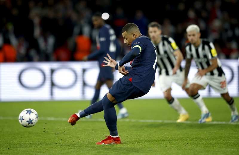 Mbappe á vítapunktinum