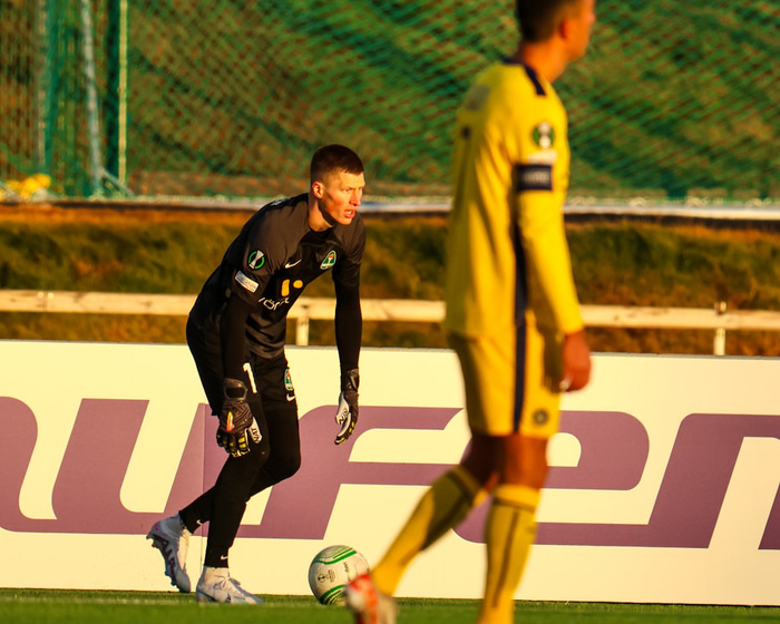 Sólin er lágt á lofti í Kópavoginum.