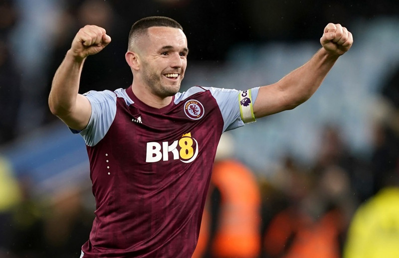 Fyrirliðinn John McGinn.